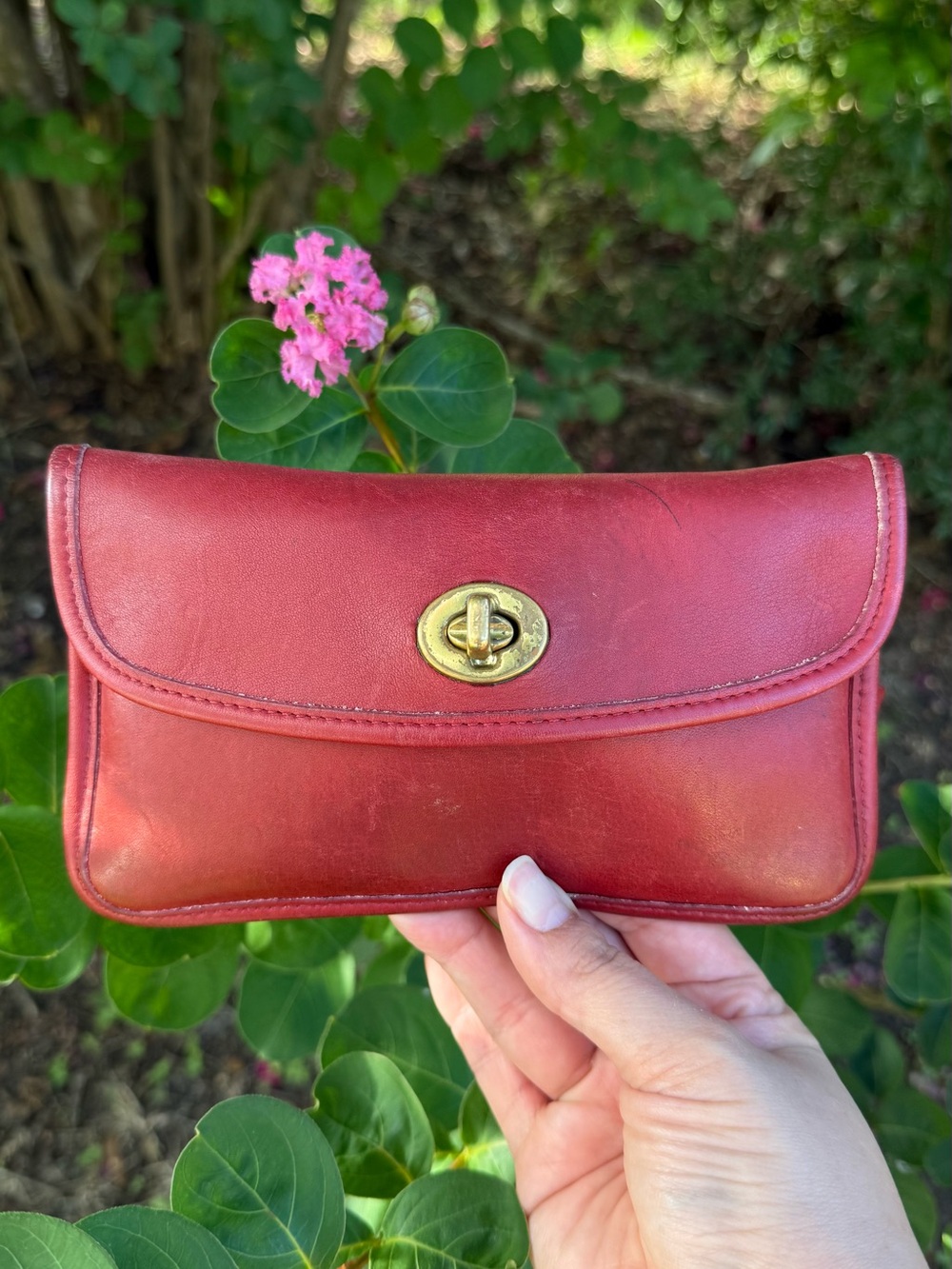90s Vintage Coach Red Leather Cosmetic Clutch SLG Turnlock Pouch 7171 - Picture 3 of 14